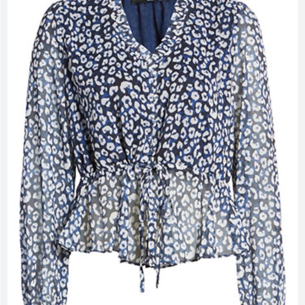 Vici Navy and White Animal Print Blouse Sz Small